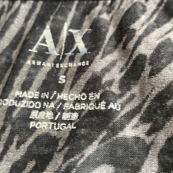 Armani Exchange Women’s snake print t-shirt Size Small - Picture 4 of 5